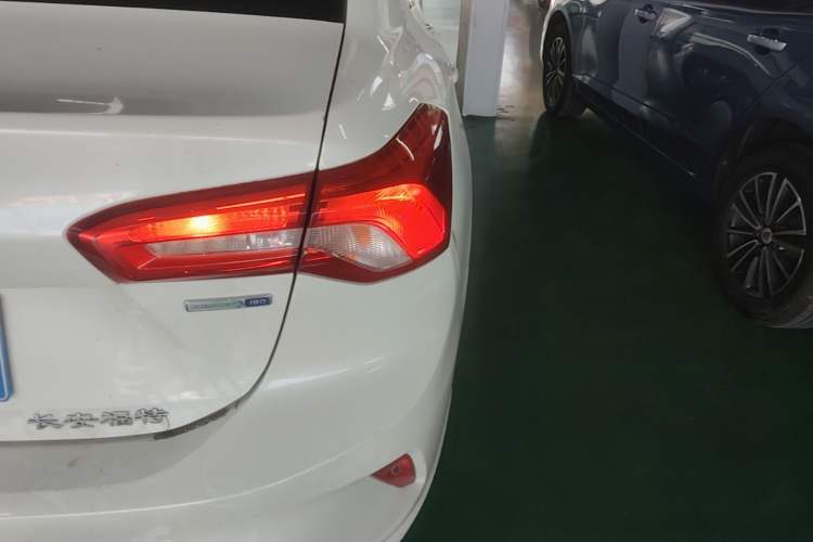 Used Ford Focus 2020 Sedan EcoBoost 180 Automatic Trend Edition Right Rear Taillight
