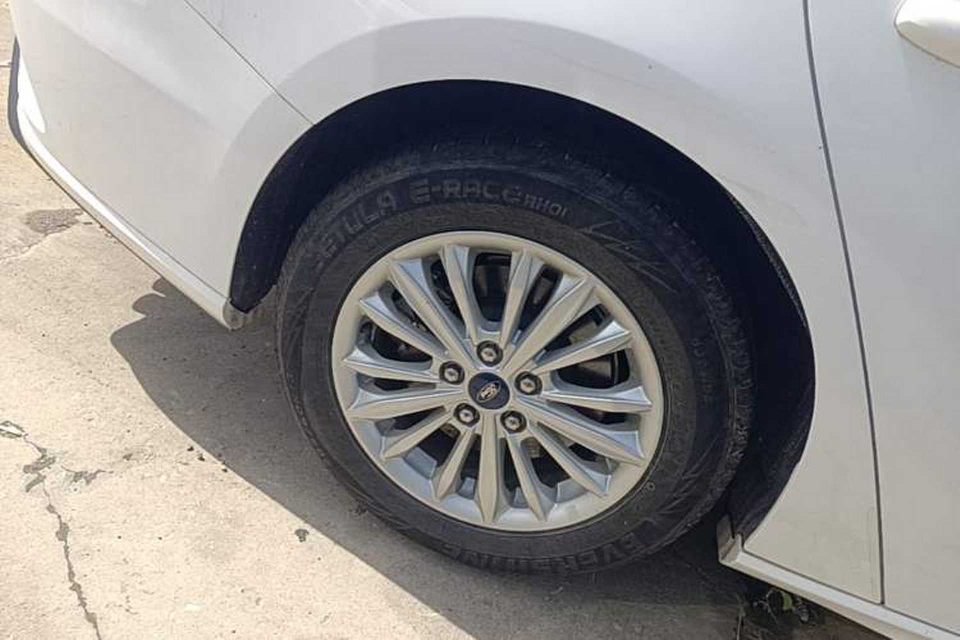 Used Ford Focus 2020 Sedan EcoBoost 180 Automatic Trend Edition Right Rear Wheel Hub