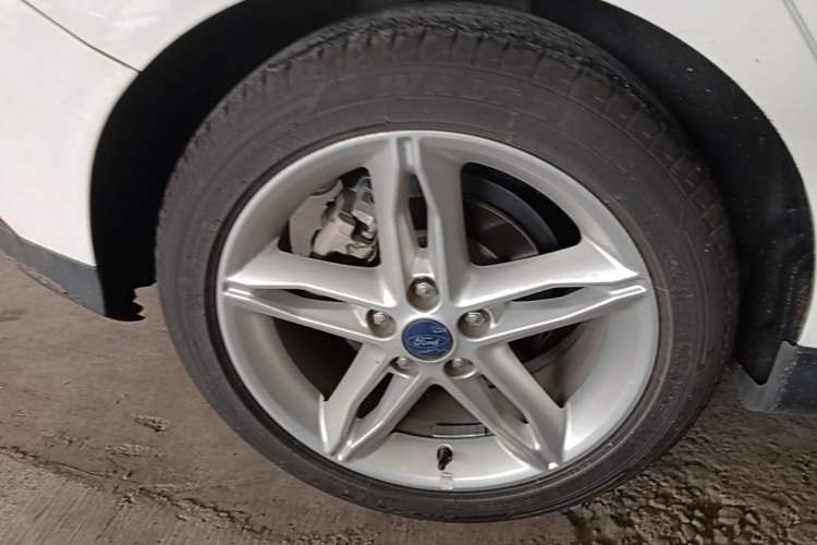Used Ford Focus 2020 Hatchback Classic 1.5L Automatic Trendy Model Right Rear Wheel Hub