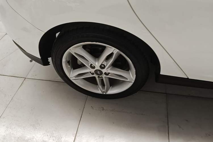 Used Ford Focus 2020 Hatchback Classic 1.5L Automatic Trendy Model Right Rear Wheel Hub