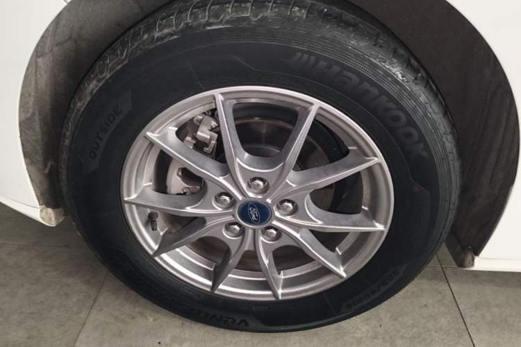 Used Ford Focus 2020 Hatchback 1.5L Automatic Sharp Edition Right Rear Wheel Hub