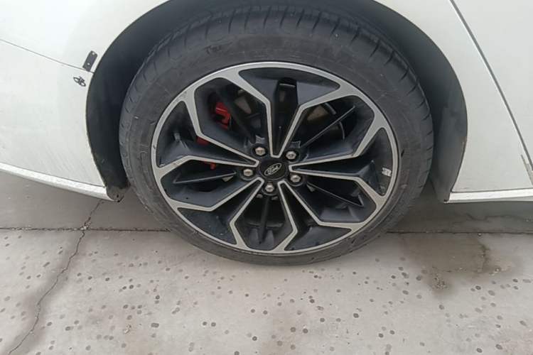 Used Ford Focus 2020 Sedan EcoBoost 180 Automatic ST Line Right Rear Wheel Hub