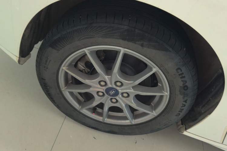 Used Ford Focus 2020 Hatchback EcoBoost 180 Automatic Trend Edition Right Rear Wheel Hub