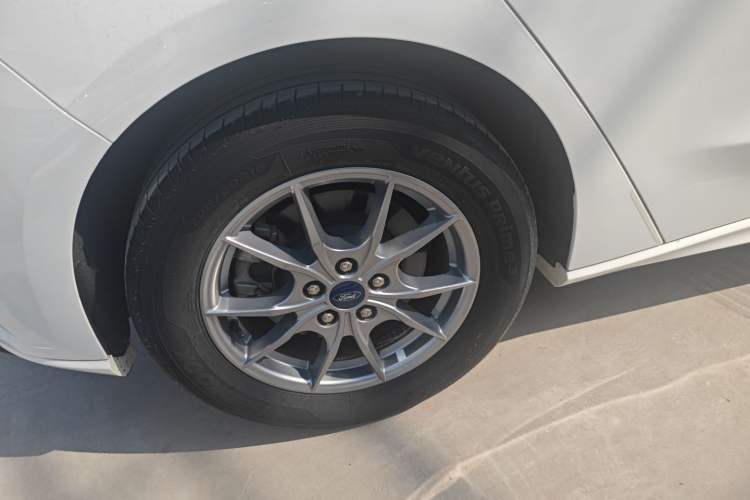 Used Ford Focus 2020 Hatchback EcoBoost 180 Automatic Trend Edition Right Rear Wheel Hub