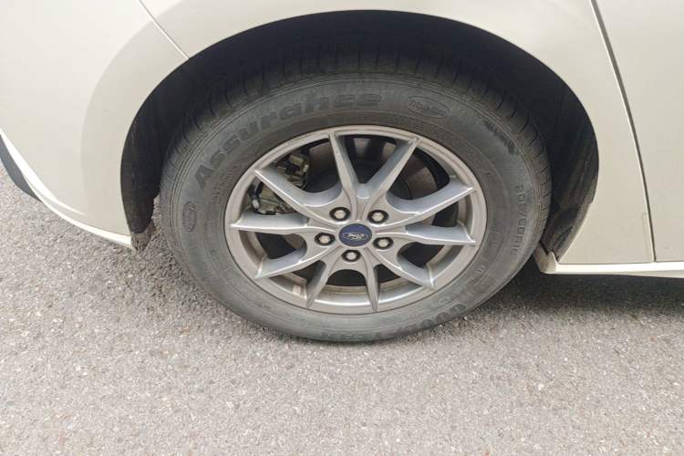 Used Ford Focus 2020 Hatchback EcoBoost 180 Automatic Trend Edition Right Rear Wheel Hub