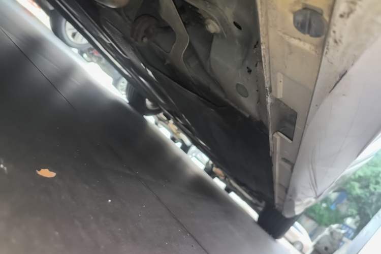 Used Ford Focus 2020 Sedan EcoBoost 180 Automatic Trend Edition Right Side Sill