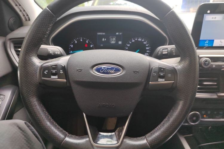 Used Ford Focus 2020 Sedan EcoBoost 180 Automatic Trend Edition Steering Wheel