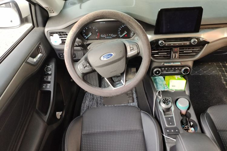 Used Ford Focus 2020 Sedan EcoBoost 180 Automatic Trend Edition Steering Wheel