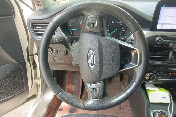 Used Ford Focus 2020 Sedan EcoBoost 180 Automatic Trend Edition Steering Wheel