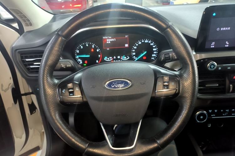 Used Ford Focus 2020 Sedan EcoBoost 180 Automatic Trend Edition Steering Wheel