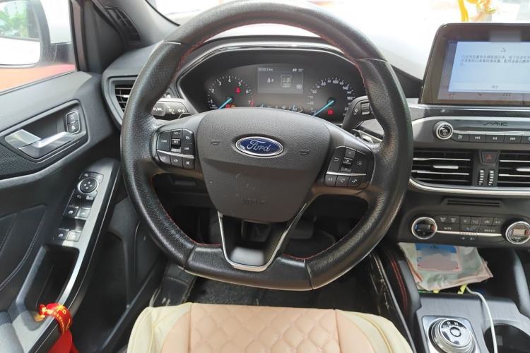 Used Ford Focus 2020 Sedan EcoBoost 180 Automatic ST Line Steering Wheel