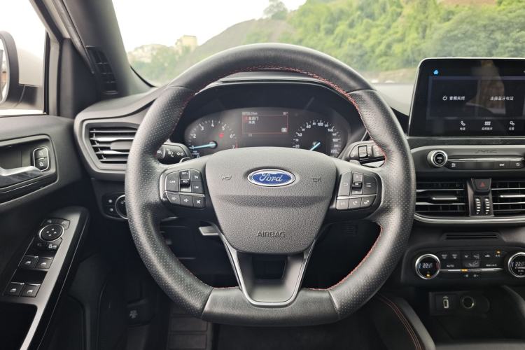 Used Ford Focus 2020 Sedan EcoBoost 180 Automatic ST Line Steering Wheel