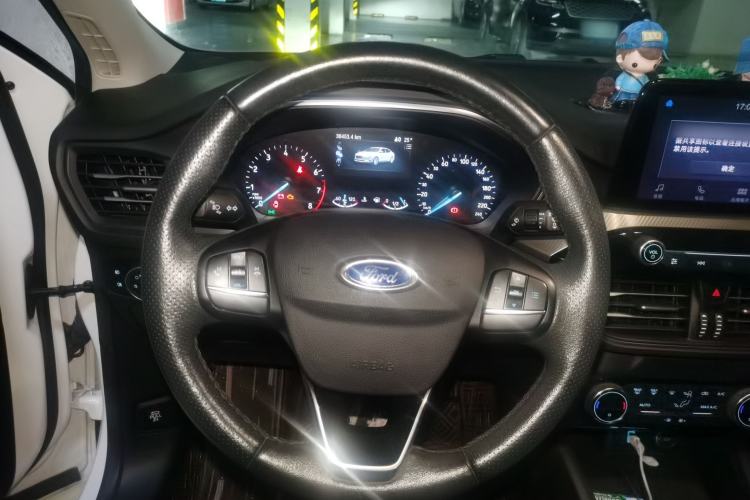 Used Ford Focus 2020 Sedan EcoBoost 180 Automatic Trend Edition Steering Wheel