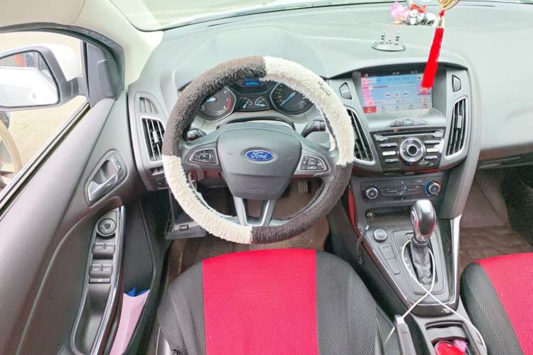 Used Ford Focus 2020 Hatchback Classic 1.5L Automatic Trendy Model Steering Wheel