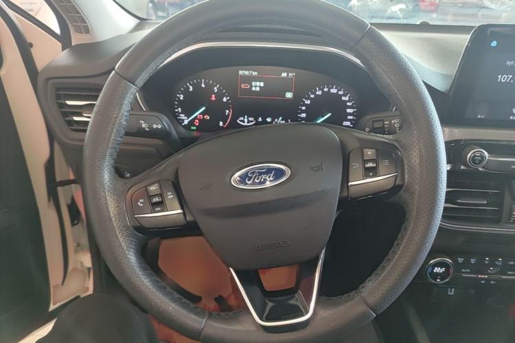 Used Ford Focus 2020 Sedan EcoBoost 180 Automatic Trend Edition Steering Wheel