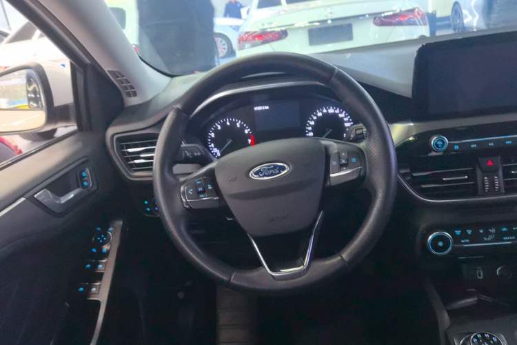 Used Ford Focus 2020 Sedan EcoBoost 180 Automatic Trend Edition Steering Wheel