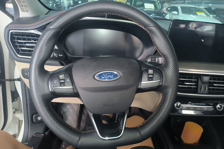 Used Ford Focus 2020 Sedan EcoBoost 180 Automatic Trend Edition Steering Wheel
