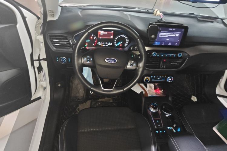 Used Ford Focus 2020 Hatchback EcoBoost 180 Automatic Trend Edition Steering Wheel