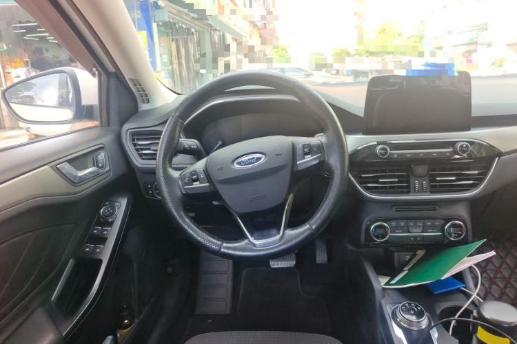 Used Ford Focus 2020 Sedan EcoBoost 180 Automatic Trend Edition Steering Wheel