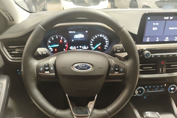 Used Ford Focus 2020 Sedan EcoBoost 180 Automatic Trend Edition Steering Wheel