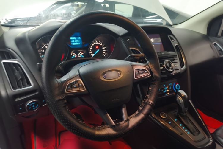 Used Ford Focus 2020 Hatchback Classic 1.5L Automatic Trendy Model Steering Wheel