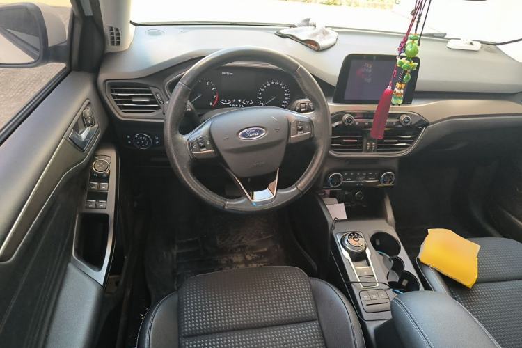 Used Ford Focus 2020 Sedan EcoBoost 180 Automatic Trend Edition Steering Wheel