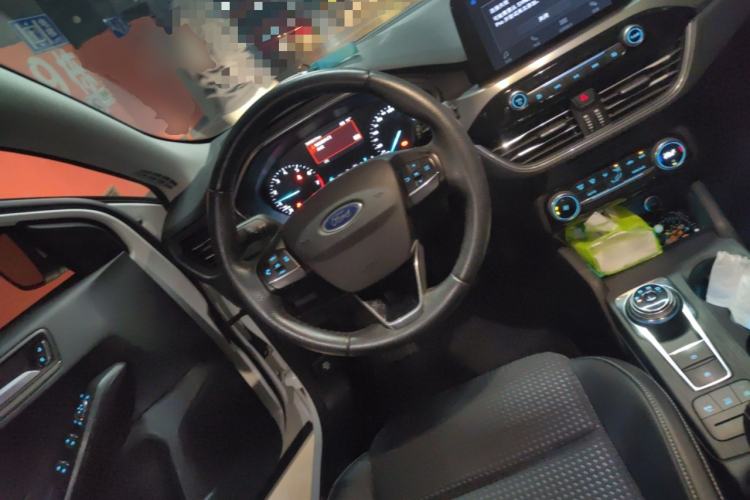 Used Ford Focus 2020 Hatchback EcoBoost 180 Automatic Trend Edition Steering Wheel