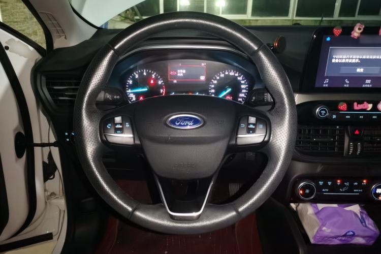 Used Ford Focus 2020 Sedan EcoBoost 180 Automatic Trend Edition Steering Wheel