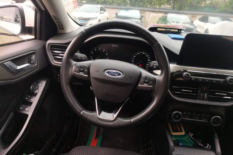 Used Ford Focus 2020 Sedan EcoBoost 180 Automatic Trend Edition Steering Wheel