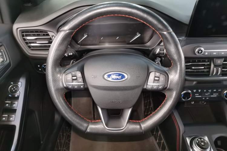 Used Ford Focus 2020 Hatchback EcoBoost 180 Automatic ST Line Steering Wheel