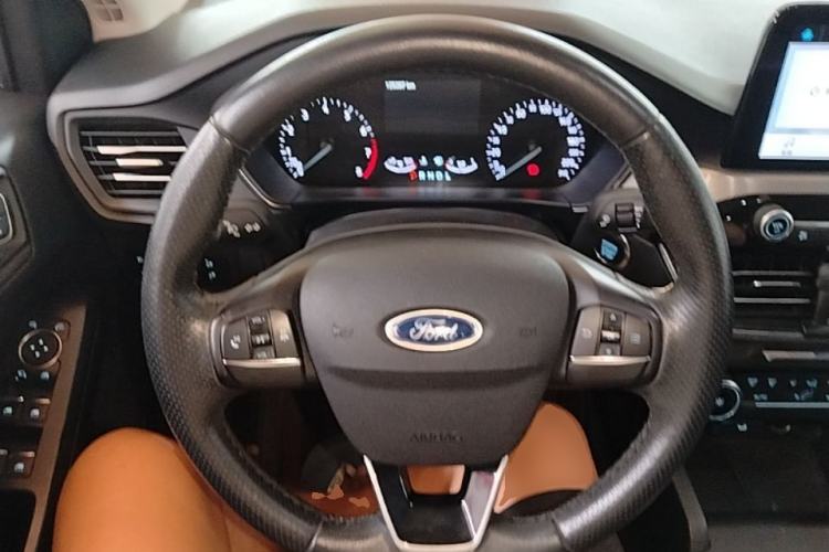 Used Ford Focus 2020 Sedan EcoBoost 180 Automatic Trend Edition Steering Wheel