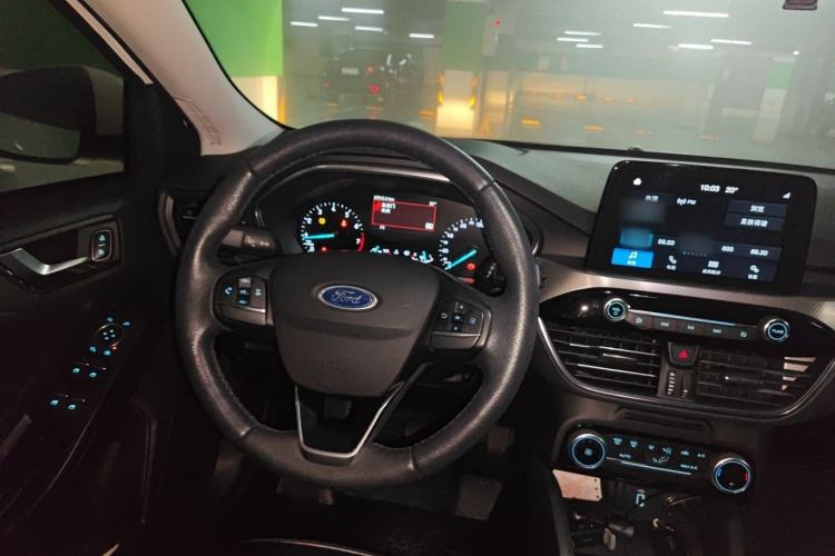 Used Ford Focus 2020 Hatchback EcoBoost 180 Automatic Trend Edition Steering Wheel
