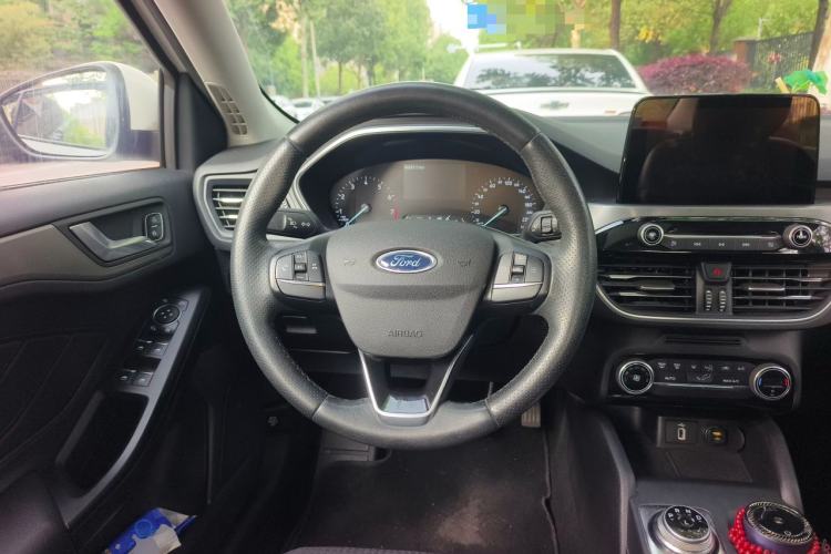 Used Ford Focus 2020 Sedan EcoBoost 180 Automatic Trend Edition Steering Wheel
