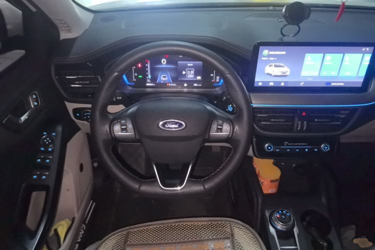 Used Ford Focus 2020 Sedan EcoBoost 180 Automatic Trend Edition Steering Wheel