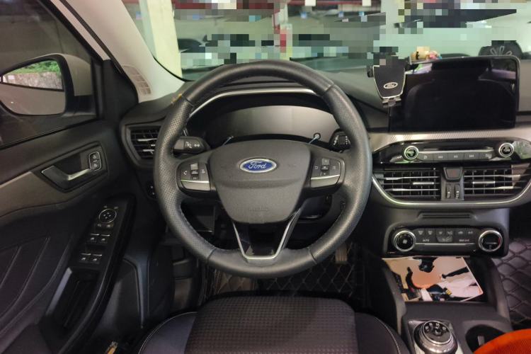 Used Ford Focus 2020 Hatchback EcoBoost 180 Automatic Trend Edition Steering Wheel