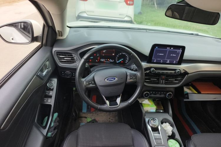 Used Ford Focus 2020 Sedan EcoBoost 180 Automatic Trend Edition Steering Wheel
