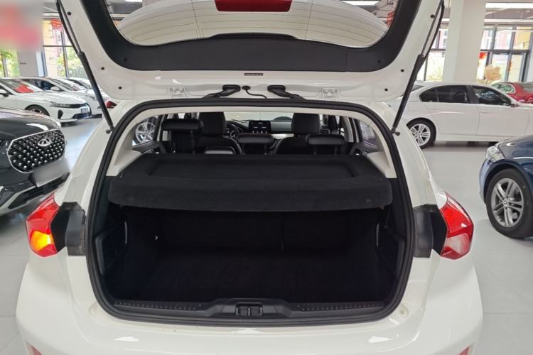 Used Ford Focus 2020 Hatchback EcoBoost 180 Automatic Trend Edition Trunk