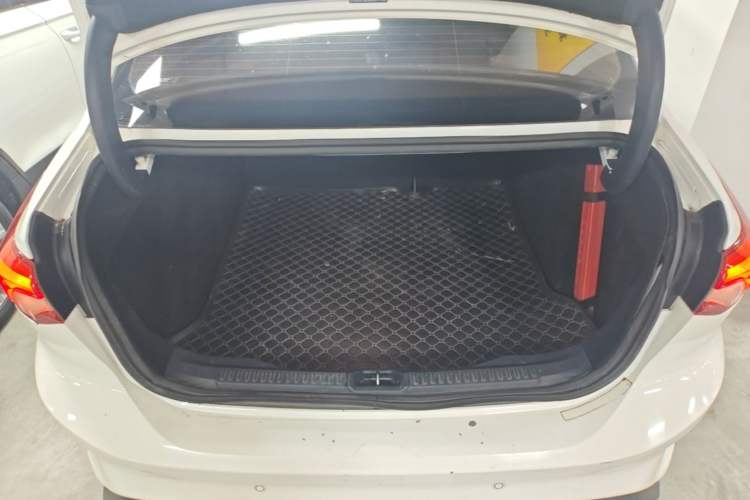 Used Ford Focus 2020 Sedan EcoBoost 180 Automatic Trend Edition Trunk