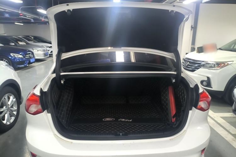 Used Ford Focus 2020 Sedan EcoBoost 180 Automatic Trend Edition Trunk
