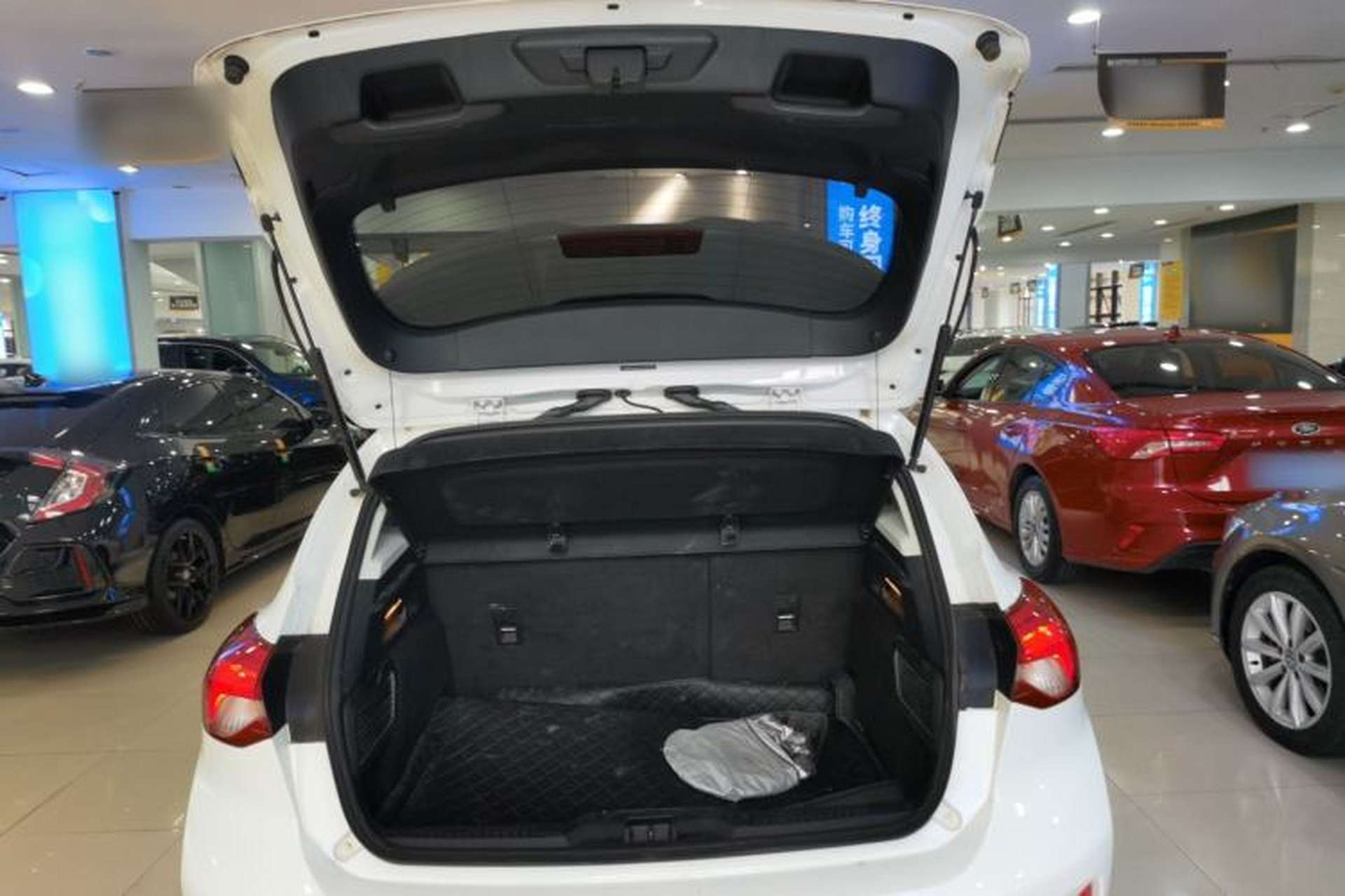 Used Ford Focus 2020 Hatchback EcoBoost 180 Automatic Trend Edition Trunk