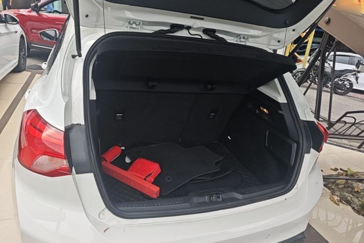 Used Ford Focus 2020 Hatchback EcoBoost 180 Automatic Trend Edition Trunk
