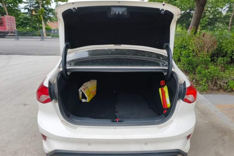 Used Ford Focus 2020 Sedan EcoBoost 180 Automatic Trend Edition Trunk