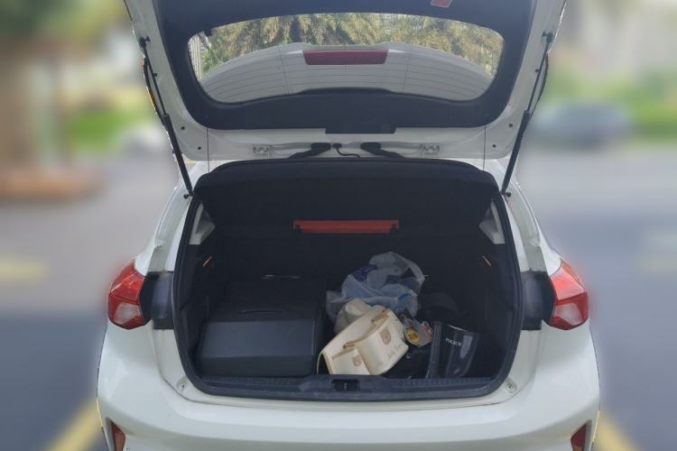 Used Ford Focus 2020 Hatchback EcoBoost 180 Automatic Trend Edition Trunk