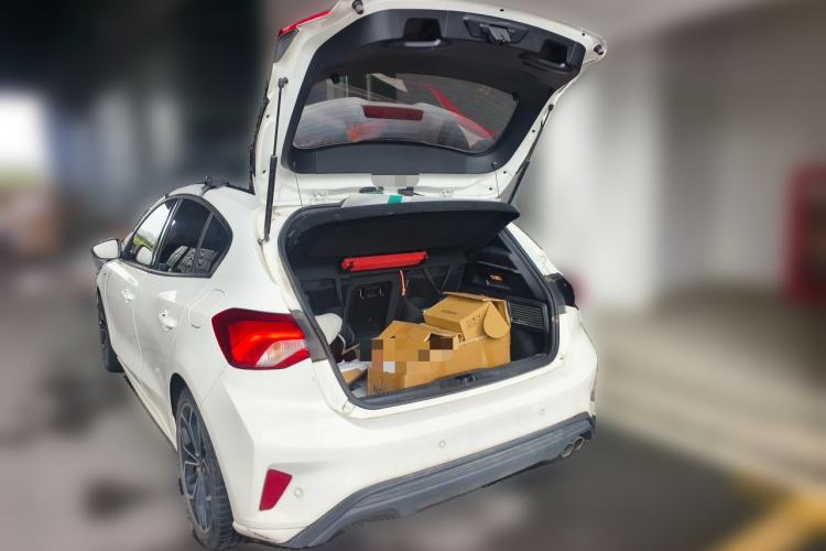 Used Ford Focus 2020 Hatchback EcoBoost 180 Automatic ST Line Trunk