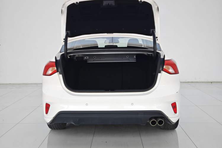 Used Ford Focus 2020 Sedan EcoBoost 180 Automatic Trend Edition Trunk