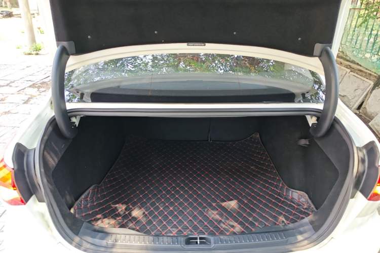Used Ford Focus 2020 Sedan EcoBoost 180 Automatic Trend Edition Trunk