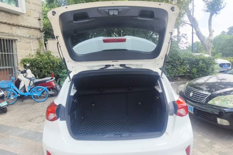 Used Ford Focus 2020 Hatchback 1.5L Automatic Sharp Edition Trunk