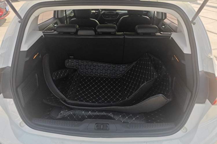 Used Ford Focus 2020 Hatchback EcoBoost 180 Automatic Trend Edition Trunk