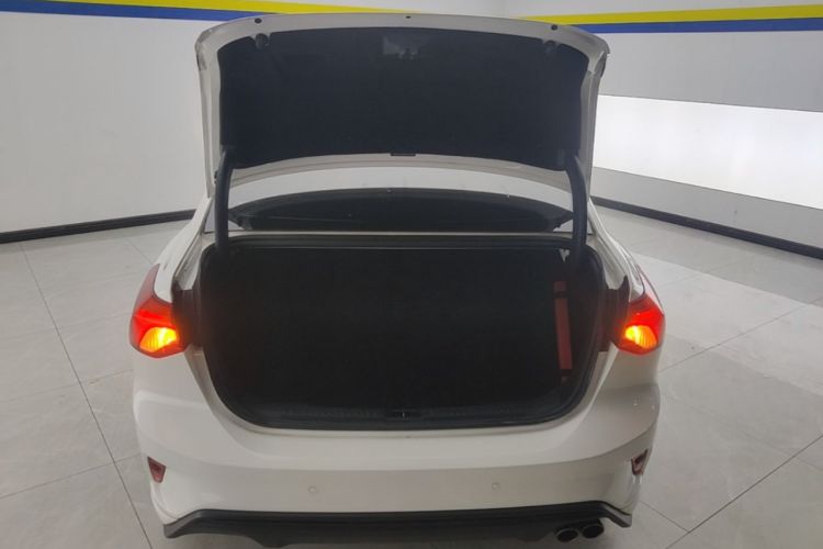 Used Ford Focus 2020 Sedan EcoBoost 180 Automatic Trend Edition Trunk