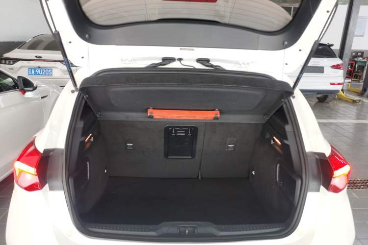 Used Ford Focus 2020 Hatchback EcoBoost 180 Automatic ST Line Trunk